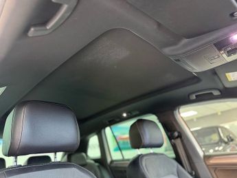 Volkswagen Tiguan TDI BlueMotion Tech R-Line