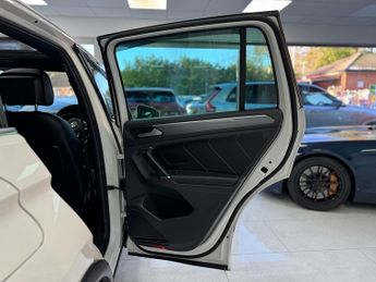 Volkswagen Tiguan TDI BlueMotion Tech R-Line