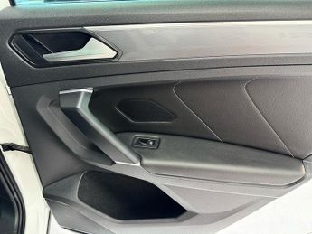 Volkswagen Tiguan TDI BlueMotion Tech R-Line