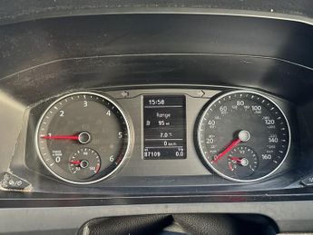 Volkswagen Transporter T6 T30 SWB 102
