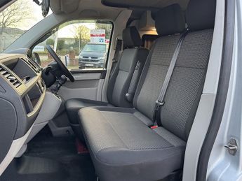 Volkswagen Transporter T6 T30 SWB 102