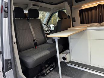Volkswagen Transporter T6 T30 SWB 102