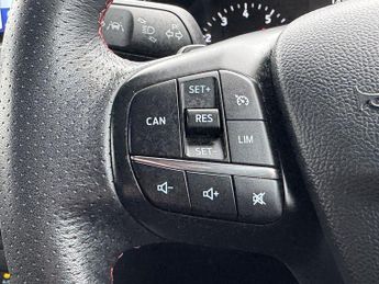 Ford Focus 1.5 EcoBoost ST-Line X Automatic