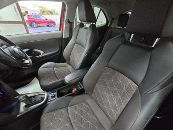 Toyota Yaris Cross VVT-h Excel