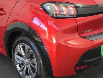 Peugeot E-208 Allure