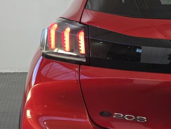 Peugeot E-208 Allure