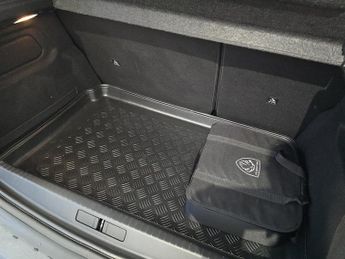 Peugeot E-208 Allure