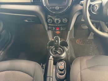 MINI Convertible 1.5 Cooper Classic Convertible 2dr Petrol Steptronic Euro 6 (s/s