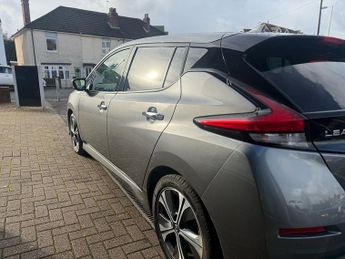 Nissan Leaf 40kWh Tekna Hatchback 5dr Electric Auto (150 ps)