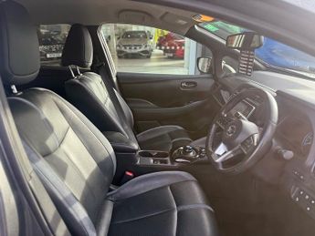 Nissan Leaf 40kWh Tekna Hatchback 5dr Electric Auto (150 ps)