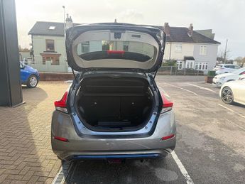 Nissan Leaf 40kWh Tekna Hatchback 5dr Electric Auto (150 ps)