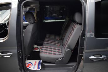 Volkswagen Caddy Maxi 2.0 TDI C20 Commerce Pro Panel Van 6dr Diesel DSG LWB Euro 6 (s/