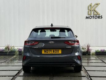 Kia Ceed 1.6 CRDi MHEV 2 Hatchback 5dr Diesel Hybrid Manual Euro 6 (s/s) 
