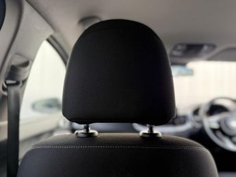 Kia Ceed 1.6 CRDi MHEV 2 Hatchback 5dr Diesel Hybrid Manual Euro 6 (s/s) 