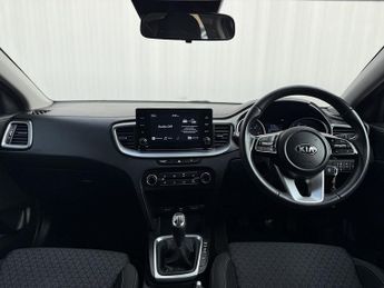 Kia Ceed 1.6 CRDi MHEV 2 Hatchback 5dr Diesel Hybrid Manual Euro 6 (s/s) 