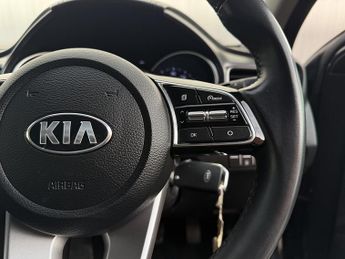 Kia Ceed 1.6 CRDi MHEV 2 Hatchback 5dr Diesel Hybrid Manual Euro 6 (s/s) 