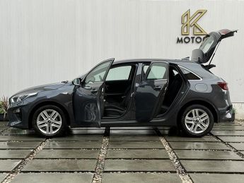 Kia Ceed 1.6 CRDi MHEV 2 Hatchback 5dr Diesel Hybrid Manual Euro 6 (s/s) 