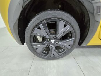 Peugeot 208 PureTech GT Line