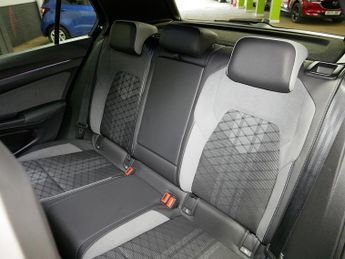 Volkswagen Golf TSI R-Line