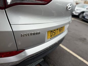 Hyundai TUCSON 1.7 CRDi Blue Drive SE Nav SUV 5dr Diesel DCT Euro 6 (s/s) (141 
