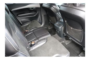 Volvo XC90 B6 MHEV AWD