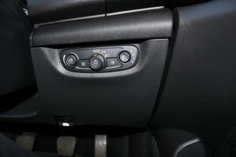 Vauxhall Insignia Turbo D BlueInjection Design Nav