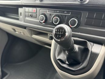 Volkswagen Transporter T6 T30 102 SWB