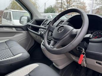 Volkswagen Transporter T6 T30 102 SWB