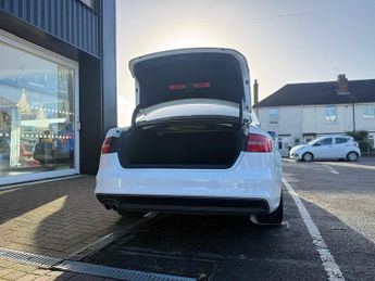 Audi A4 2.0 TDI S line Saloon 4dr Diesel Multitronic Euro 5 (s/s) (150 p