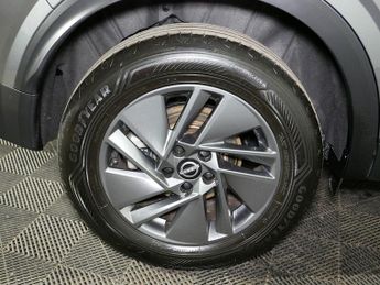 Nissan Qashqai DIG-T MHEV Acenta Premium