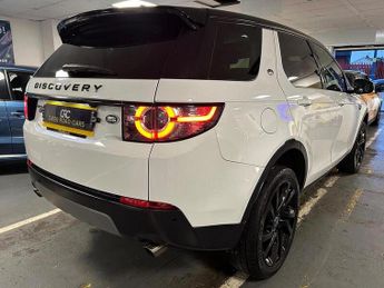Land Rover Discovery Sport 2.0 TD4 HSE Black SUV 5dr Diesel Auto 4WD Euro 6 (s/s) (180 ps)