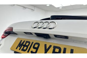 Audi A4 Avant TFSI Black Edition