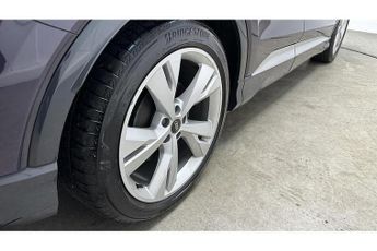 Audi Q4 e-tron 40 S line SUV 5dr Electric Auto 82kWh (204 ps)