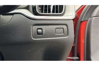 Volvo XC60 B4 MHEV R-Design