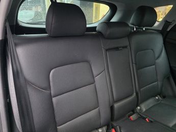 Hyundai TUCSON 2.0 CRDi Premium SE SUV 5dr Diesel Auto 4WD Euro 6 (185 ps)