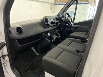 Mercedes-Benz Sprinter 2.0 315 CDI Progressive Chassis Cab 2dr Diesel G-Tronic FWD L2 E