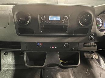 Mercedes-Benz Sprinter 2.0 315 CDI Progressive Chassis Cab 2dr Diesel G-Tronic FWD L2 E