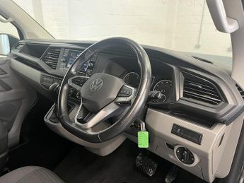 Volkswagen Transporter Shuttle Transporter Shuttle 2.0 TDI SE DSG LWB Euro 6 (s/s) 5dr