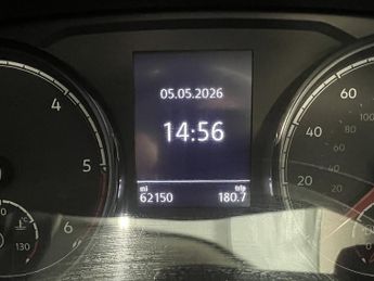 Volkswagen Transporter Shuttle Transporter Shuttle 2.0 TDI SE DSG LWB Euro 6 (s/s) 5dr