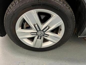 Volkswagen Transporter Shuttle Transporter Shuttle 2.0 TDI SE DSG LWB Euro 6 (s/s) 5dr