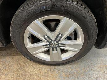 Volkswagen Transporter Shuttle Transporter Shuttle 2.0 TDI SE DSG LWB Euro 6 (s/s) 5dr