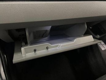 Volkswagen Transporter Shuttle Transporter Shuttle 2.0 TDI SE DSG LWB Euro 6 (s/s) 5dr