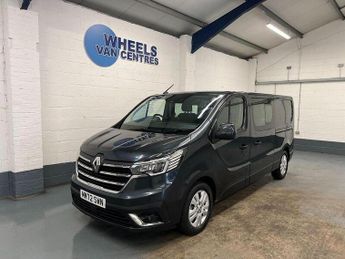 Renault Trafic 2.0 dCi Blue LL30 Sport Crew Van L2 H1 Euro 6 (s/s) 6dr