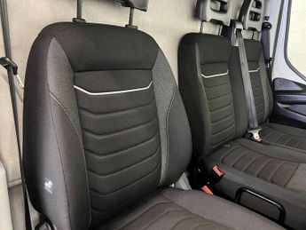 Iveco Daily Daily 2.3D HPI 14V 35S 3520 HiMatic MWB H2 Euro 6 (s/s) 5dr
