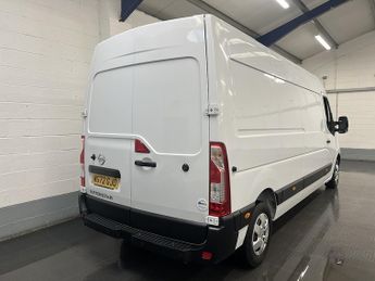 Nissan Interstar Interstar 2.3 dCi 35 Tekna FWD L3 H2 Euro 6 4dr