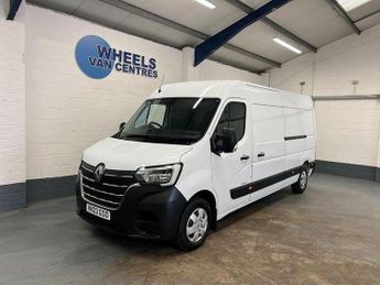Renault Master 2.3 dCi 35 Business+ FWD LWB Medium Roof Euro 6 4dr