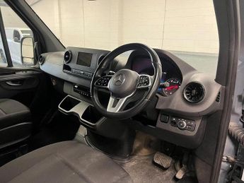 Mercedes-Benz Sprinter Sprinter 2.0 315 CDI Premium Panel Van 5dr Diesel G-Tronic FWD L