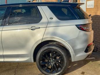 Land Rover Discovery Sport D200 MHEV R-Dynamic HSE
