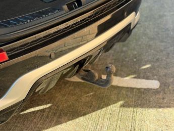 Land Rover Discovery Sport D200 MHEV R-Dynamic HSE