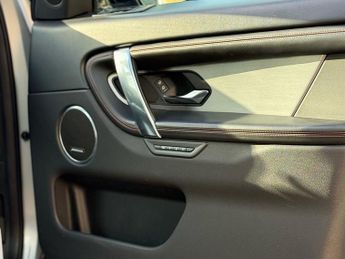 Land Rover Discovery Sport D200 MHEV R-Dynamic HSE